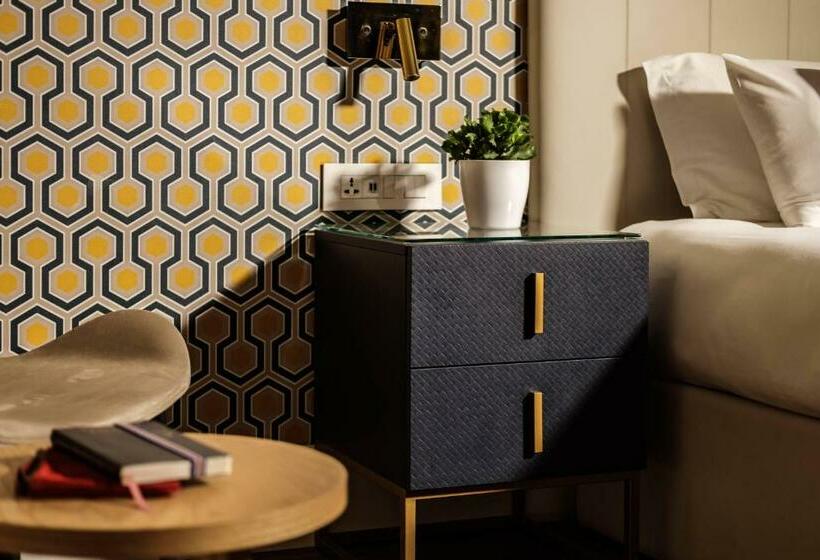 اتاق اجرایی, 115 The Strand Hotel By Neu Collective