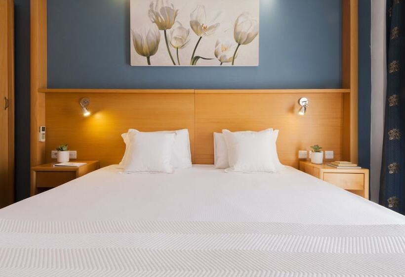 اتاق استاندارد با چشم‌انداز دریا, Alexandra