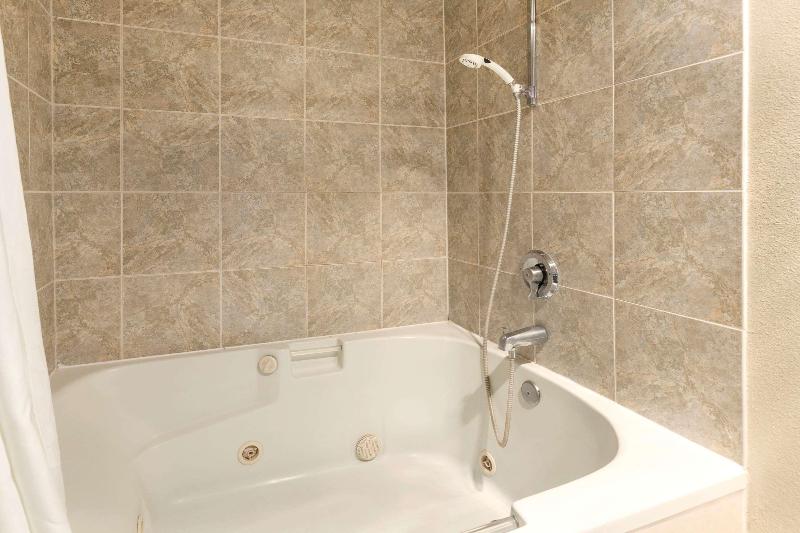 Номер Клуб Кровать Кинг, Camino Real Guadalajara