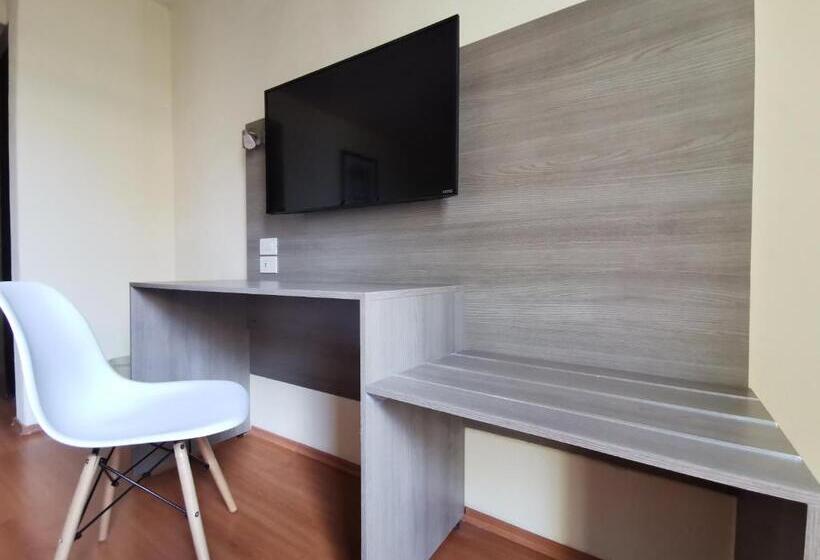 스탠다드 룸 더블 침대 2개, Del Angel Reforma