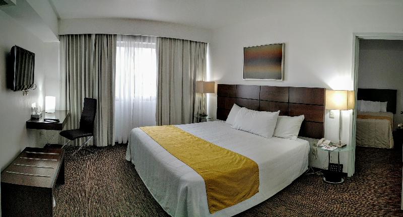 スタンダードルーム, Fray Junipero Serra