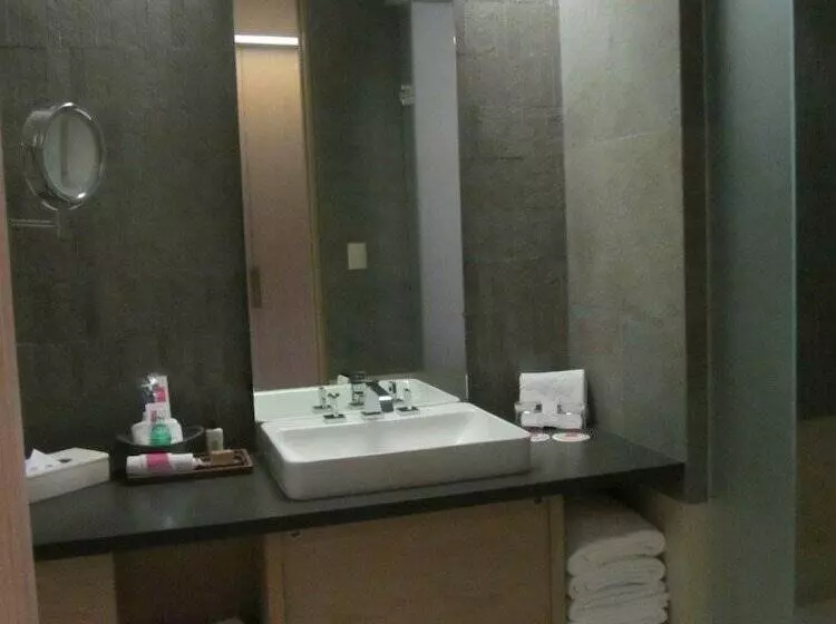اتاق استاندارد با تخت بزرگ, Galeria Plaza Reforma