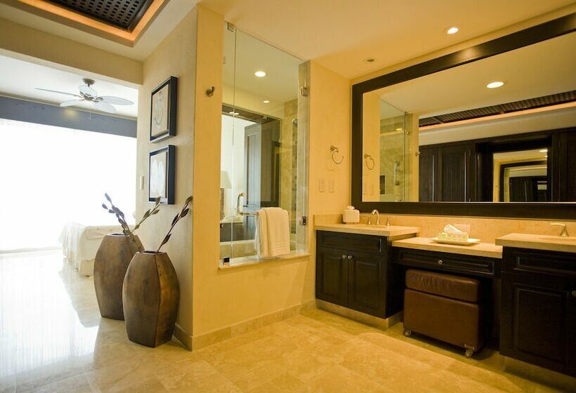 غرفة ديلوكس مطلّة علي البحر, Garza Blanca Preserve Resort & Spa