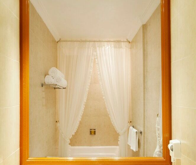 Полулюкс, Geneve Cd De Mexico