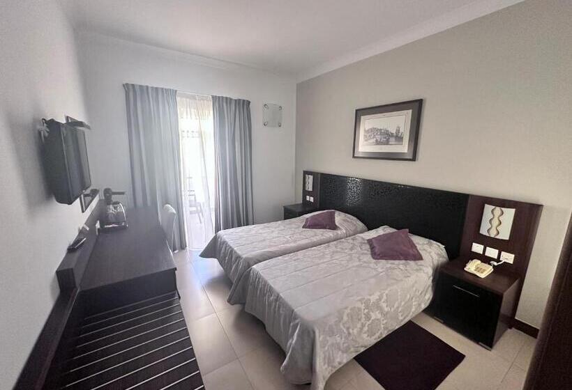 اتاق استاندارد با چشمانداز دریا, Grand Harbour