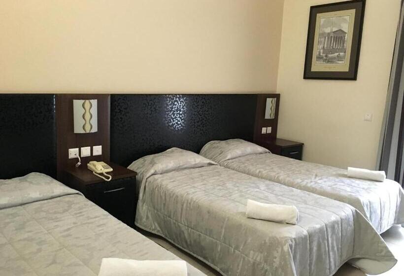 اتاق استاندارد سه نفره, Grand Harbour