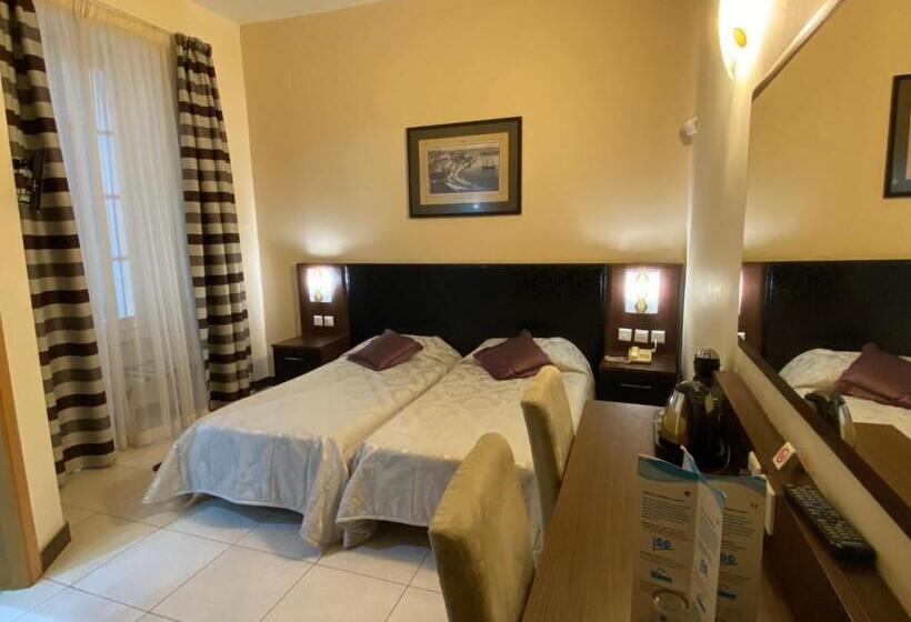 اتاق اکونومی, Grand Harbour