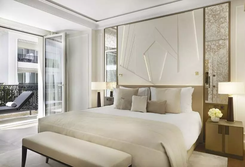 Superior Interior Room, Hôtel De Paris Monte Carlo