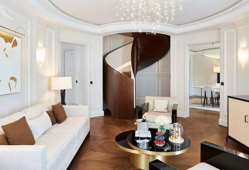 مجموعه ویستا شهر, Hôtel De Paris Monte Carlo