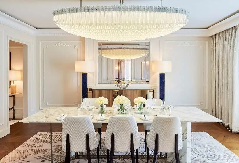 مجموعه ویستا شهر, Hôtel De Paris Monte Carlo