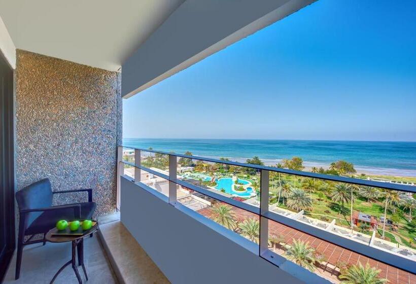سوئیت اجرایی با تخت کینگ, Intercontinental Muscat, An Ihg