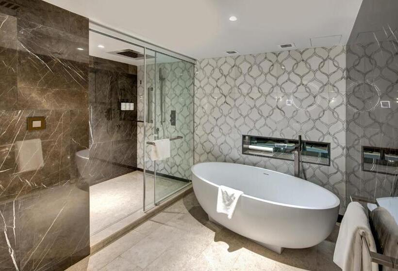 Deluxe Suite King Bed, Intercontinental Muscat, An Ihg