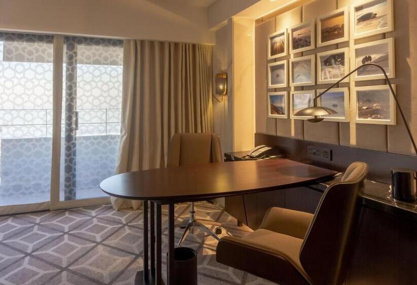 Deluxe Suite King Bed, Intercontinental Muscat, An Ihg