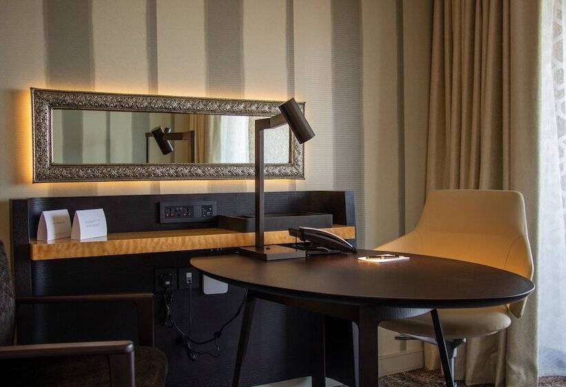 اتاق کلاب, Intercontinental Muscat, An Ihg