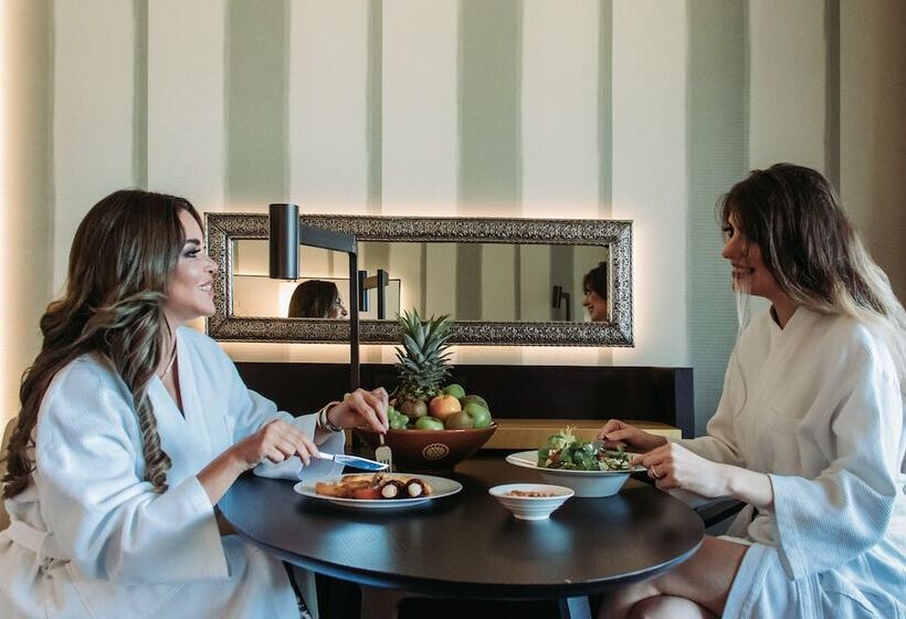 اتاق کلاب, Intercontinental Muscat, An Ihg