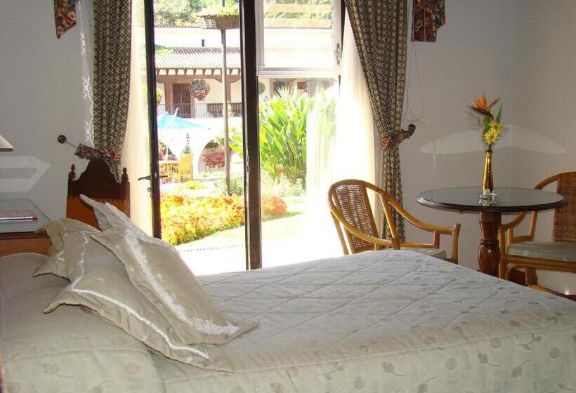 标准间, Mansion Del Cupatitzio