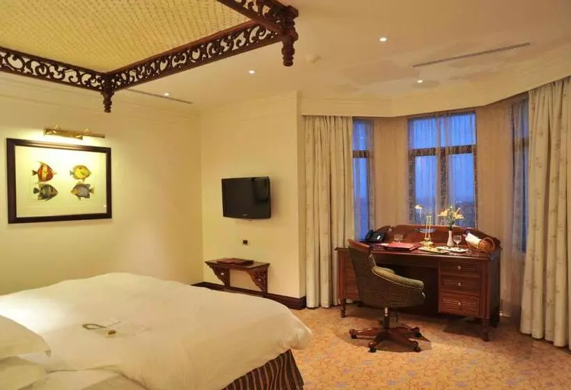 اتاق لوکس, Polana Serena