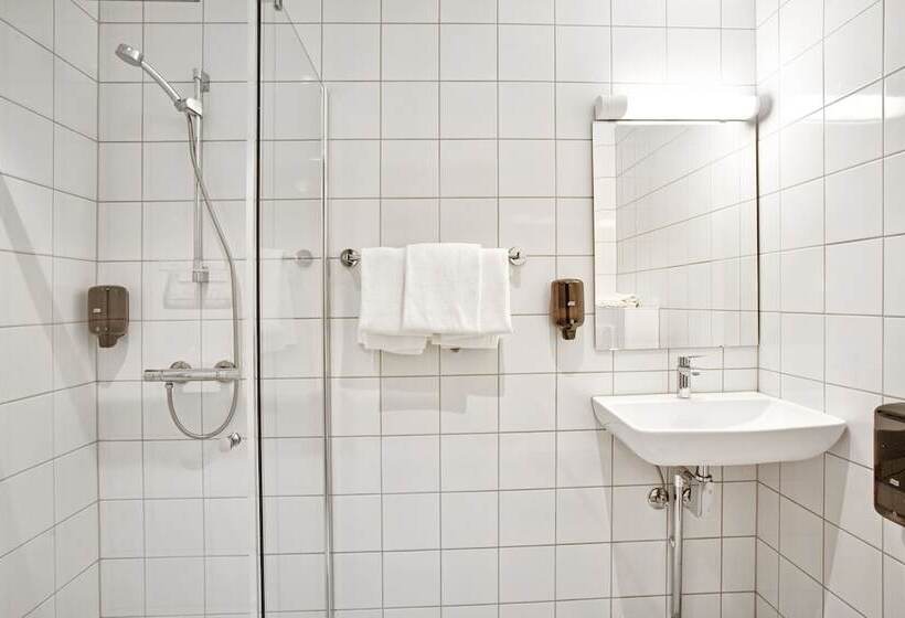 غرفة قياسية ثلاثية, P Hotels Oslo