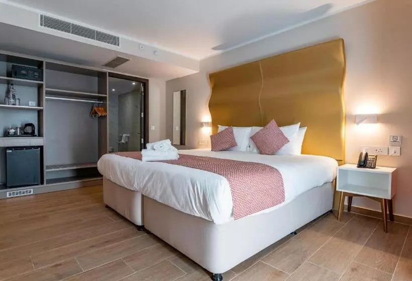 スタンダードシティビュールーム, Seaview Hotel   Adults Only 16 Plus