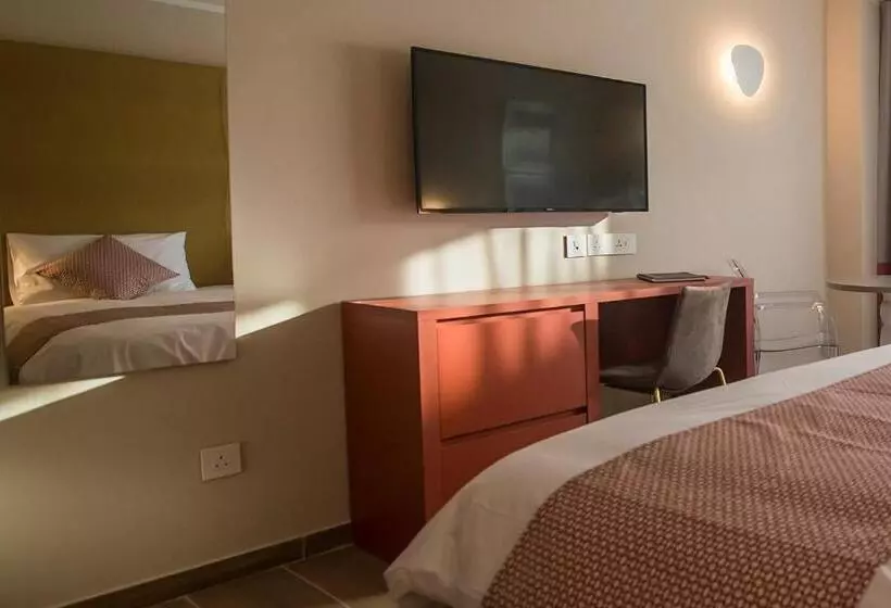 サイドオーシャンビュースタンダードルーム, Seaview Hotel   Adults Only 16 Plus