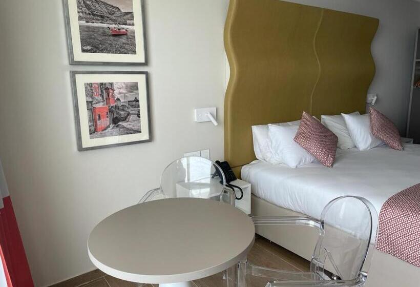 اتاق استاندارد با چشمانداز دریا, Seaview Hotel Adults Only 16 Plus