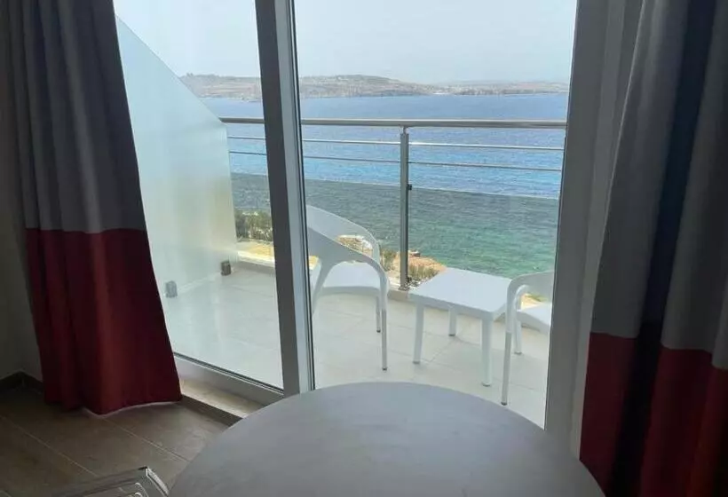 オーシャンビューのスーペリアトリプルルーム, Seaview Hotel   Adults Only 16 Plus