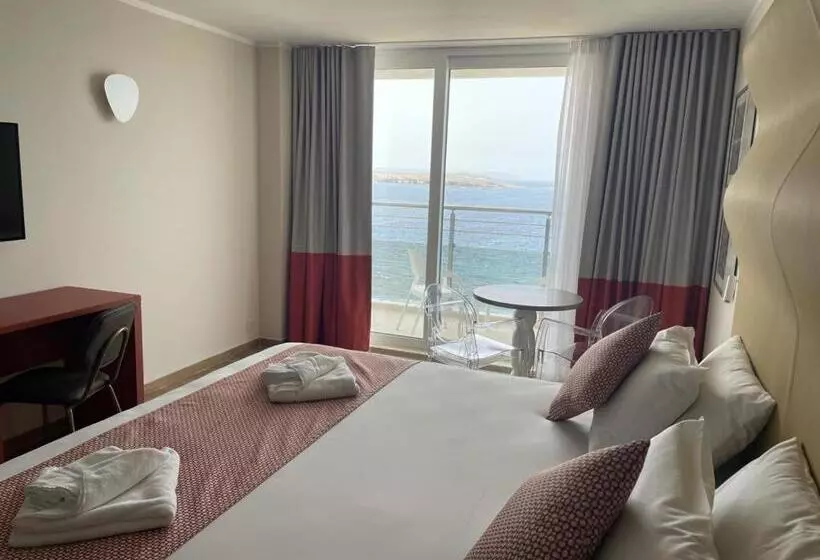 オーシャンビューのスーペリアトリプルルーム, Seaview Hotel   Adults Only 16 Plus