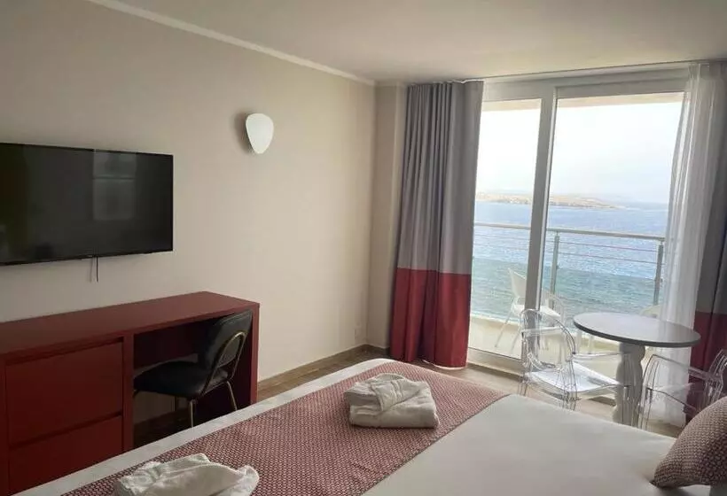 オーシャンビューのスーペリアトリプルルーム, Seaview Hotel   Adults Only 16 Plus