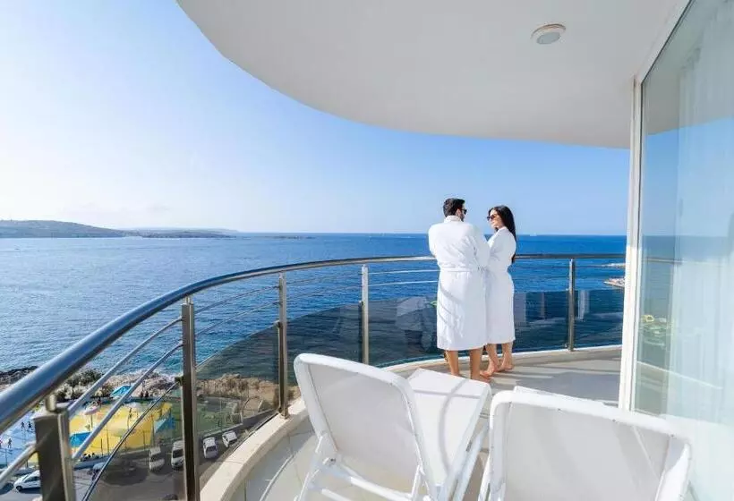 オーシャンビュースイート, Seaview Hotel   Adults Only 16 Plus