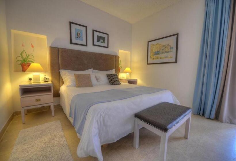 اتاق استاندارد سه نفره, Ta' Cenc & Spa