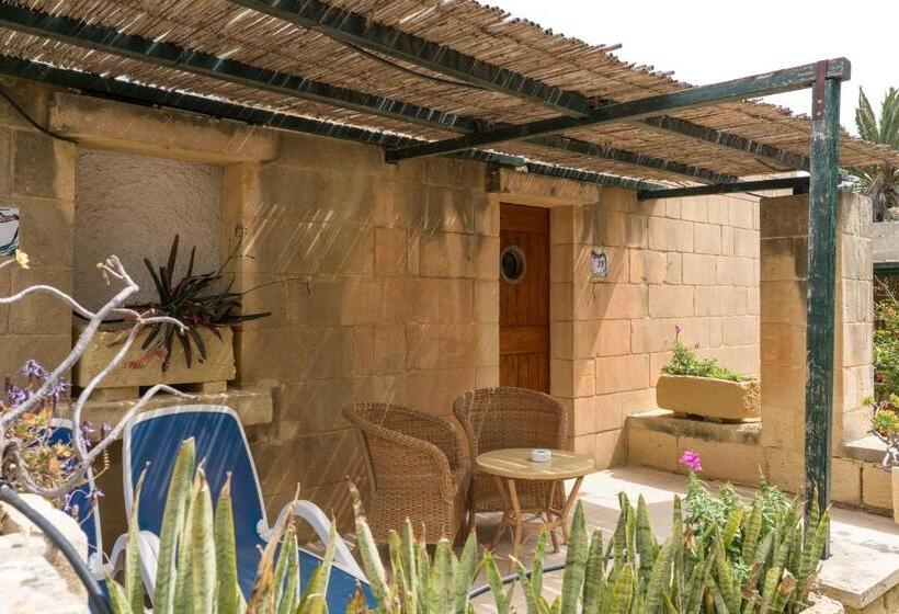 بانگلوی استاندارد, Ta' Cenc & Spa