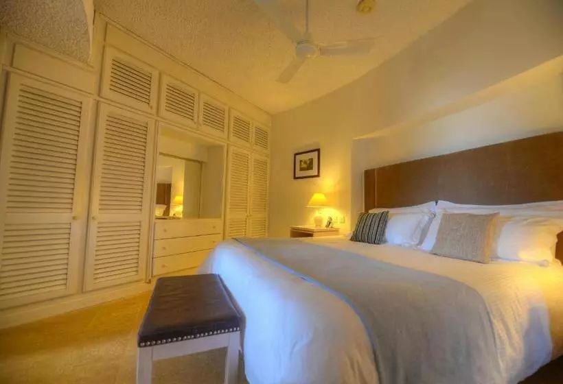 Bungalow Standard, Ta' Cenc & Spa