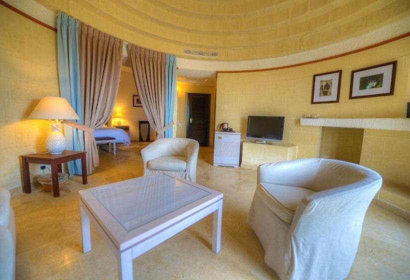 بانگلوی استاندارد, Ta' Cenc & Spa