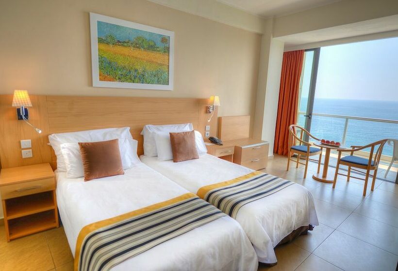 اتاق استاندارد با چشم‌انداز دریا, The Preluna