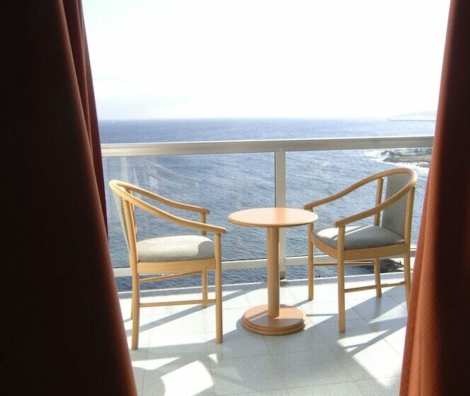 اتاق استاندارد با چشم‌انداز دریا, The Preluna