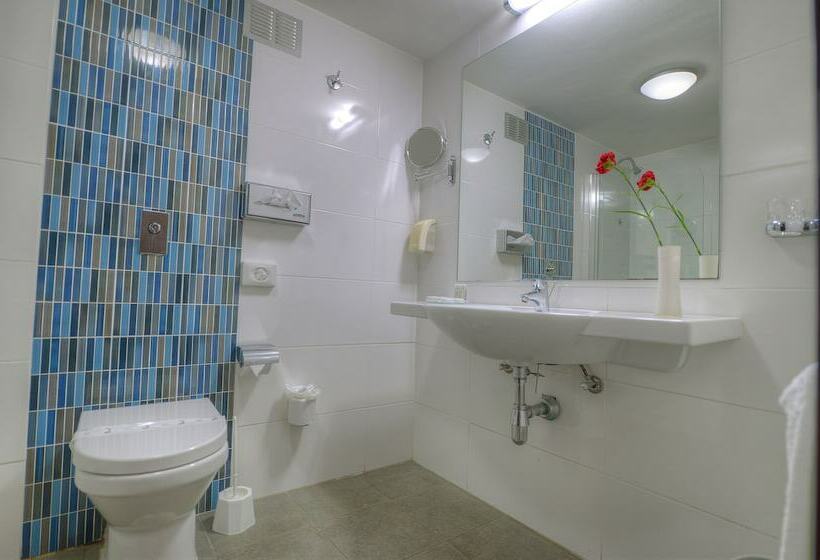 اتاق استاندارد با چشم‌انداز دریا, The Preluna