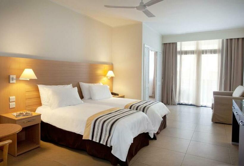 اتاق خانوادگی, The Preluna