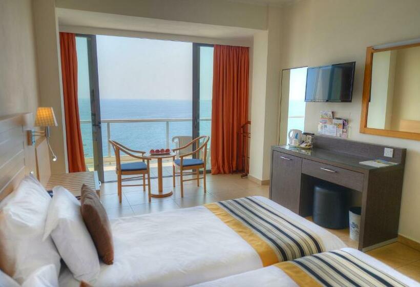 اتاق استاندارد یک نفره با چشم‌انداز دریا, The Preluna