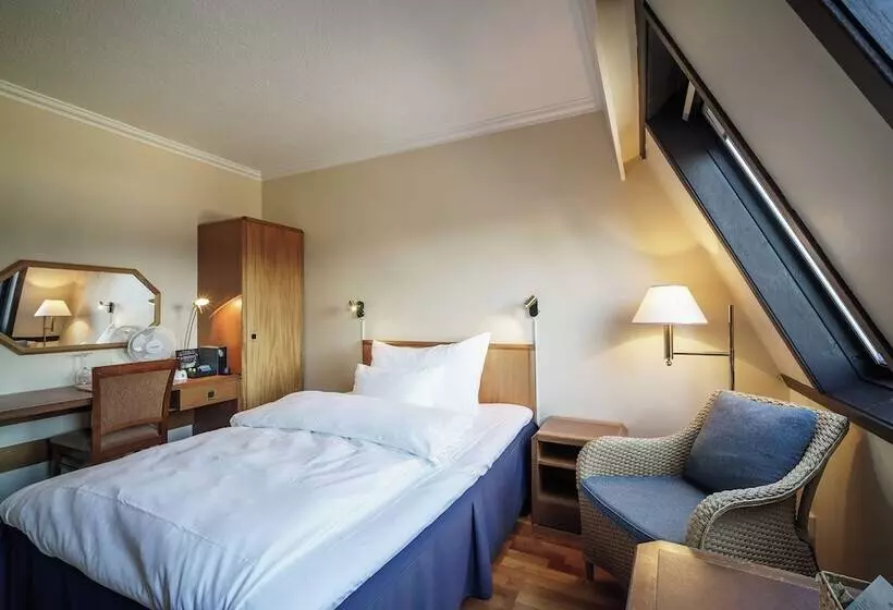 スタンダードシングルルーム, Refsnes Gods   By Classic Norway Hotels