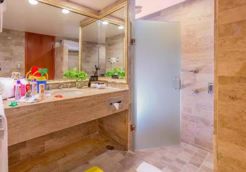 اتاق خانوادگی, Meliá Puerto Vallarta – All Inclusive