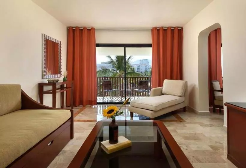 سوییت جونیور با چشم‌انداز دریا, Meliá Puerto Vallarta – All Inclusive