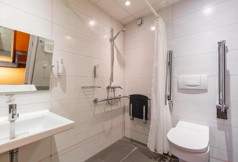חדר סטנדרט מותאם לאדם עם מוגבלויות, Amrâth Airport Hotel Rotterdam