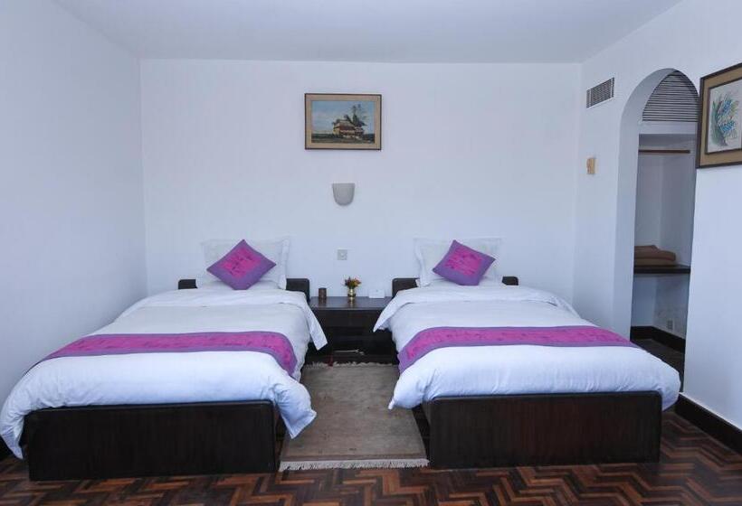 اتاق لوکس, Dhulikhel Mountain Resort