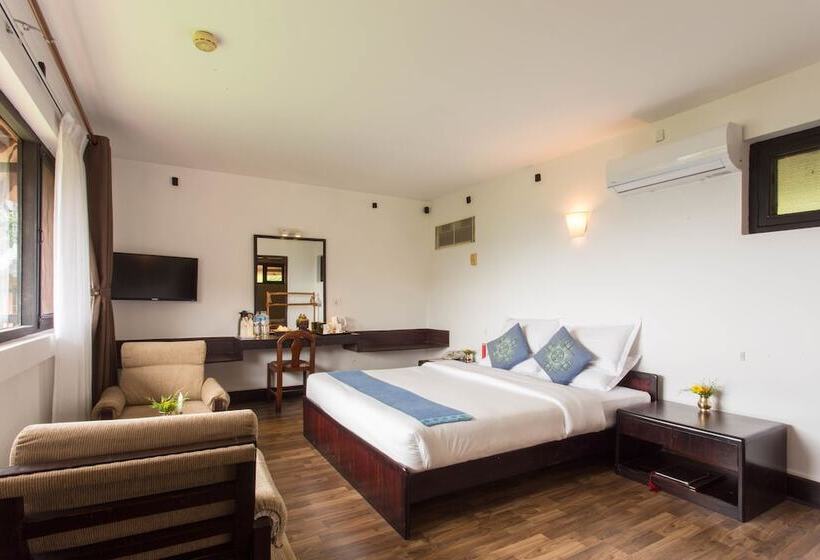 اتاق لوکس, Dhulikhel Mountain Resort