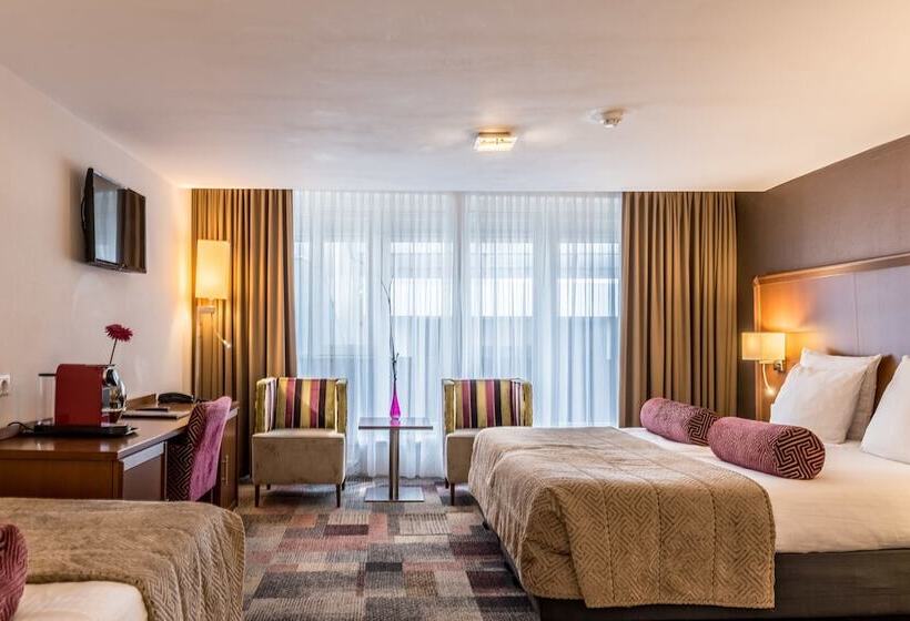 اتاق استاندارد سه نفره, Amstelzicht