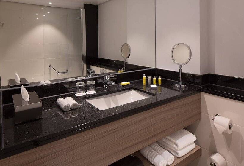 Номер Deluxe, Amsterdam Marriott