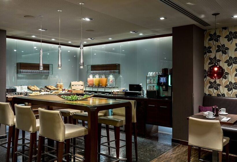 Номер Executive, Amsterdam Marriott