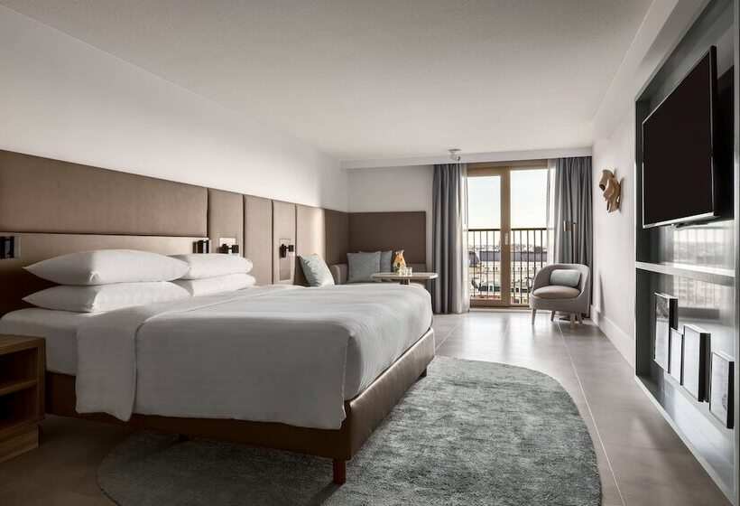 Номер Executive, Amsterdam Marriott