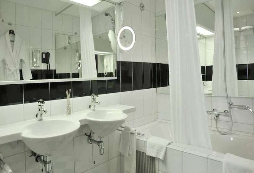 Junior Suite, Golden Tulip Hotel Central