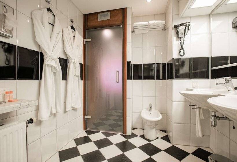 Junior Suite, Golden Tulip Hotel Central